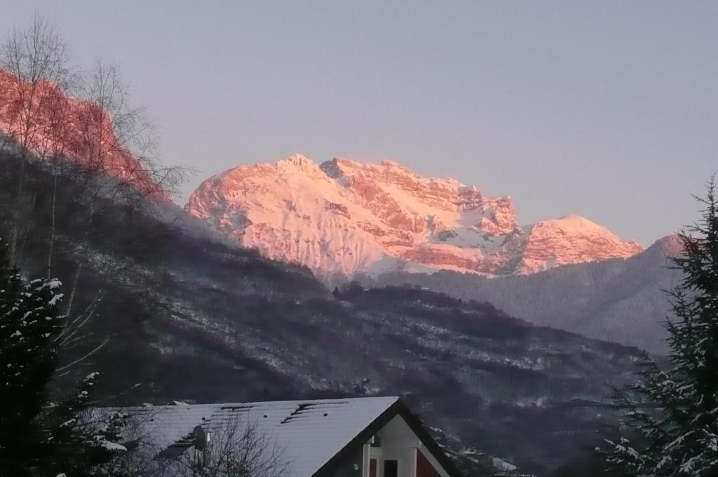 Hotel Golf Et Montagne Talloires-Montmin Exterior foto