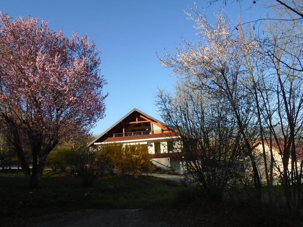 Hotel Golf Et Montagne Talloires-Montmin Exterior foto