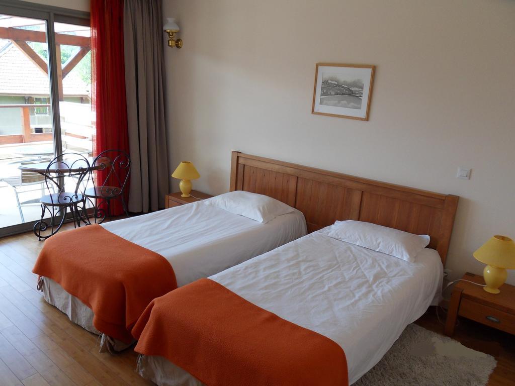 Hotel Golf Et Montagne Talloires-Montmin Exterior foto
